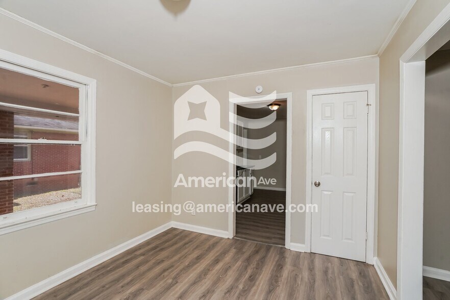 Building Photo - 3042 Bethune Ave