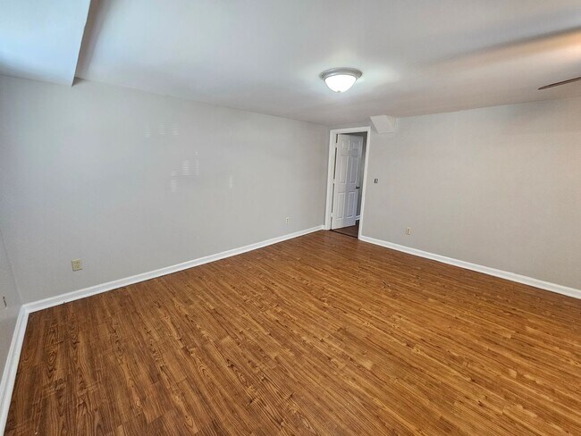 Building Photo - 777 Old Embreeville Rd