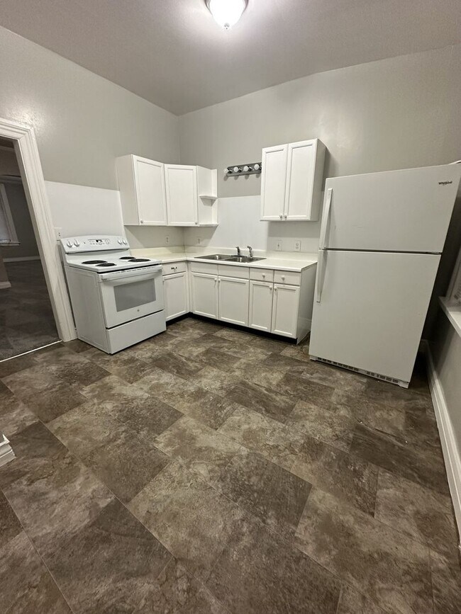 Building Photo - Washington Blvd