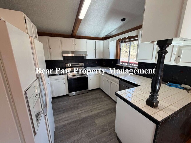 Building Photo - Spacious Ranch Style Home in Conifer!