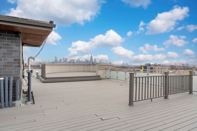 Building Photo - 2408 W Rice St