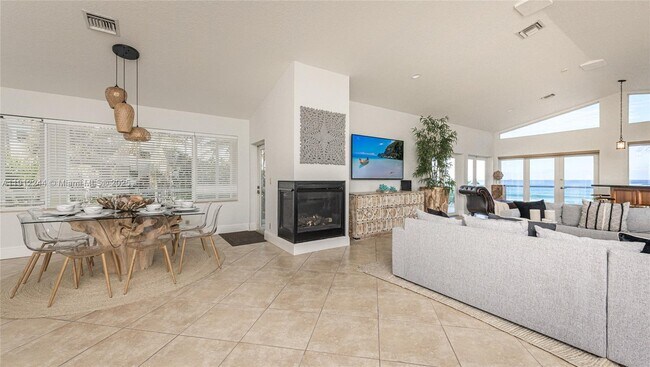 Building Photo - 302 Balboa St