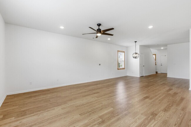 Building Photo - 3153 Chaplins Trce