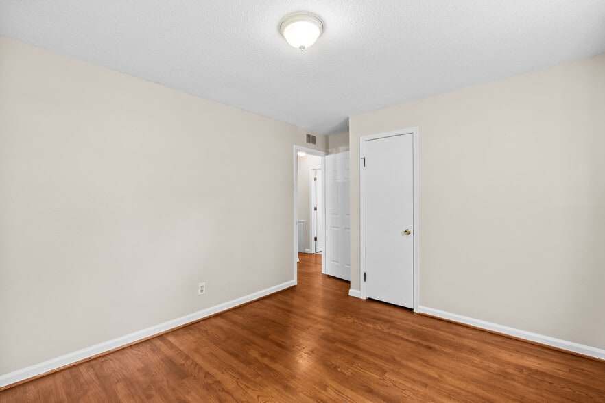 Building Photo - 5310 Winona Dr