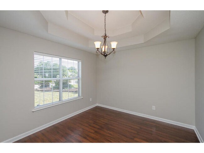 Building Photo - 3568 Crawfordville Dr