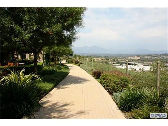 Building Photo - 2bed 2bath 1,401 Sqft VANTIS Condo in the Heart of Aliso Viejo