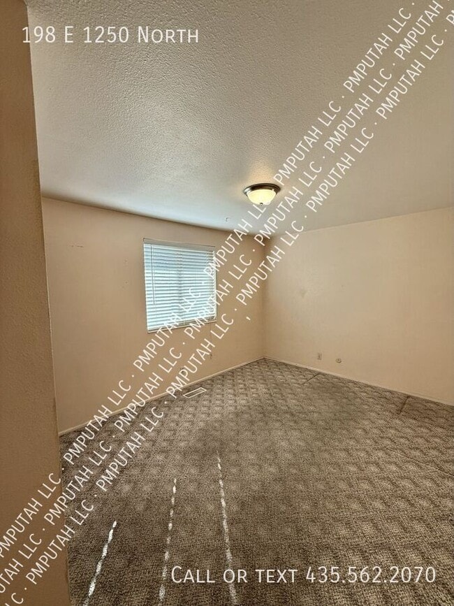 Building Photo - 198 E 1250 N