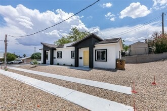 Building Photo - 367 N 16th St