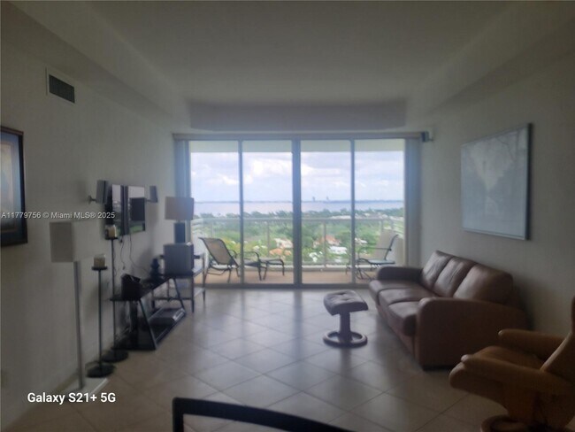 Building Photo - 5600 Collins Ave