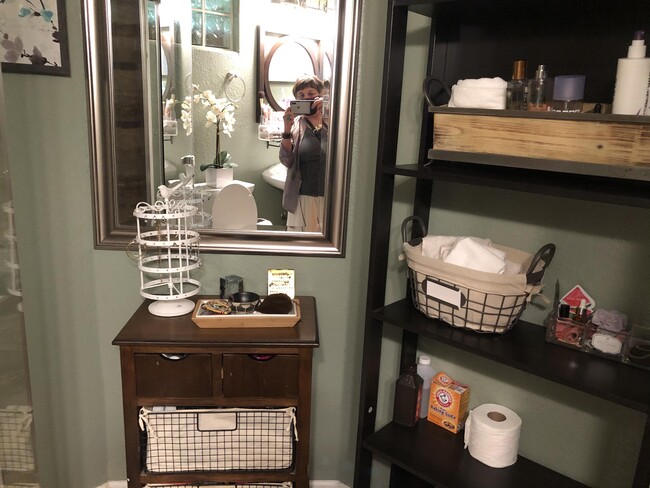 Building Photo - 1015 Forest Ave