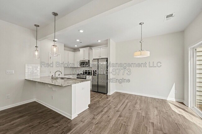 Building Photo - 3914 Townes Blvd