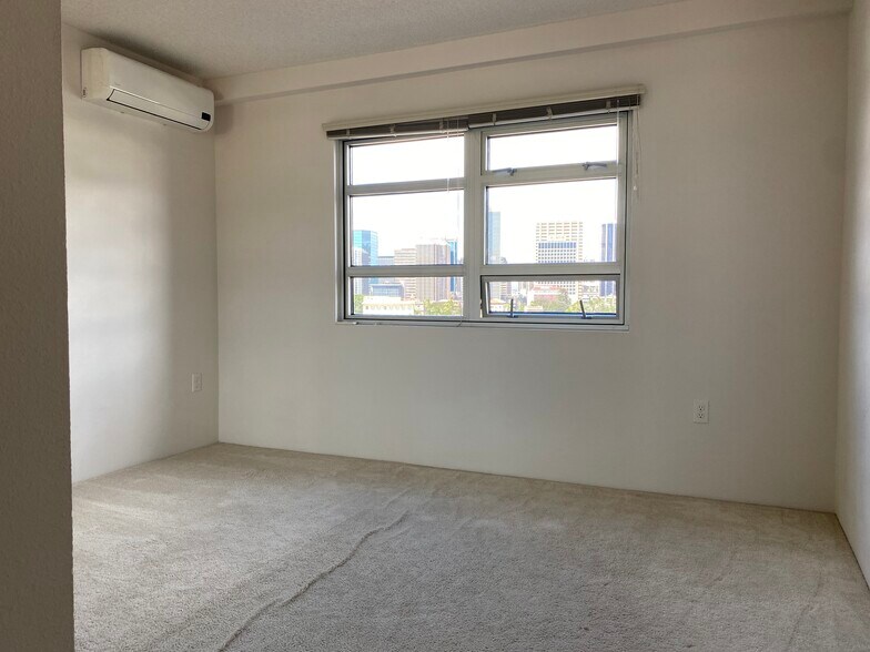 Room #1 - 801 South St