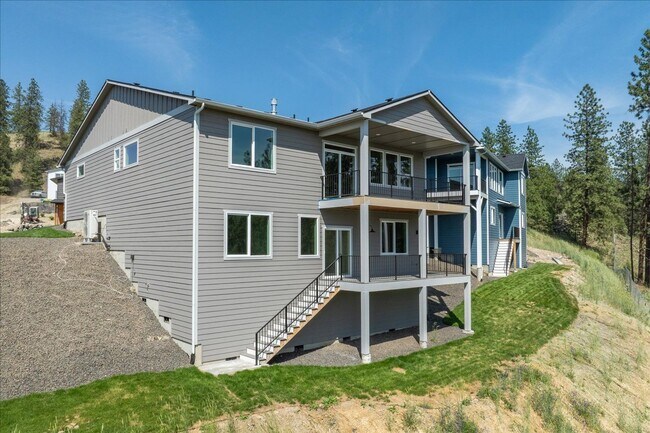 Building Photo - $3,600 - 4 Bed / 3 Bath Gorgeous Brand New...