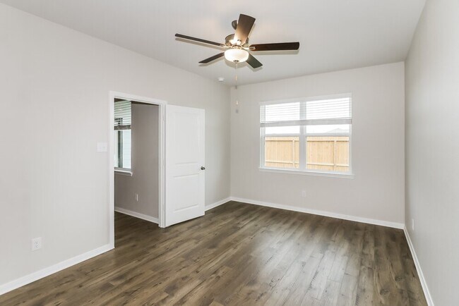 Building Photo - 7539 Tipton Meadow Way