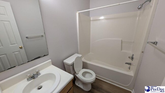 Building Photo - 16 N Franklin Dr