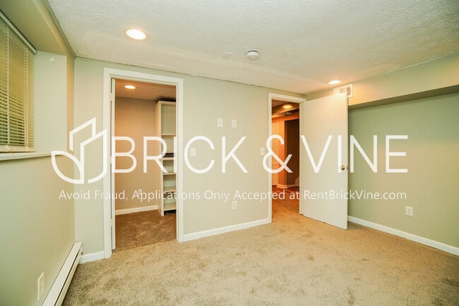 Building Photo - 170 Penick Ave