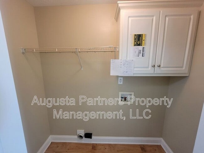 Building Photo - 2205 Whitney S Ct