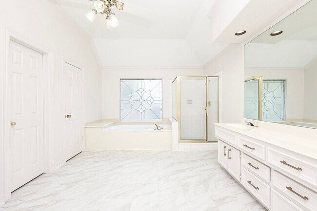 Building Photo - 11102 Brook Mill Ct