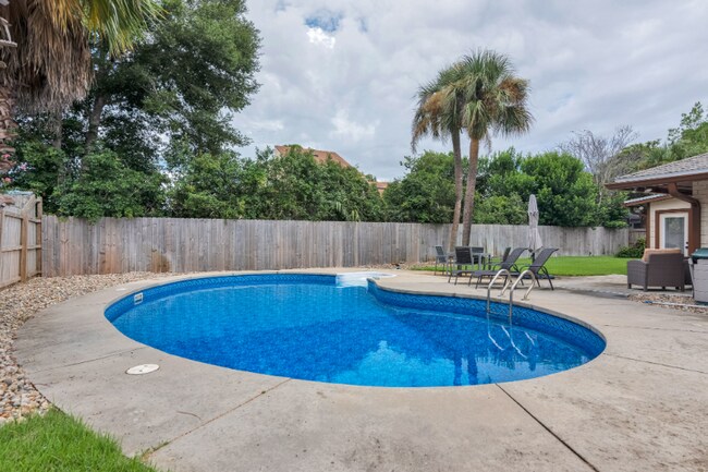 Building Photo - 967 Grand Canal St