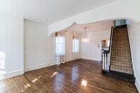 Building Photo - Charming Olde Richmond Home