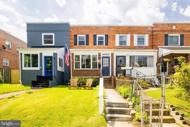 Building Photo - 241 Lynhaven Dr