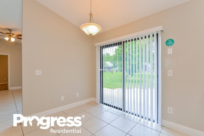 Building Photo - 10119 Pink Carnation Ct