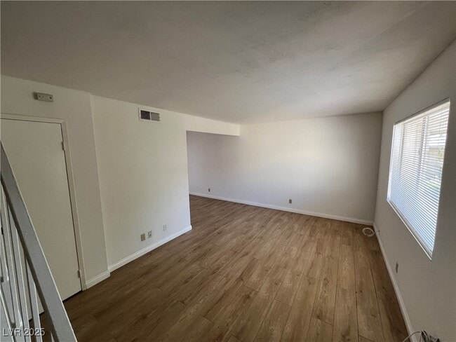 Building Photo - 4940 Larkspur St