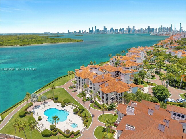 Building Photo - 2244 Fisher Island Dr