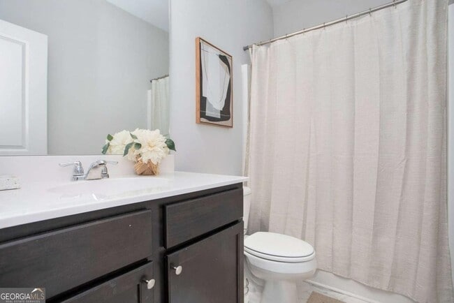 Building Photo - 1961 James Red Moore Blvd