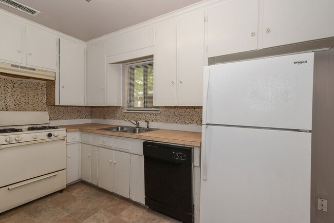 Building Photo - 2517 Broadview- House