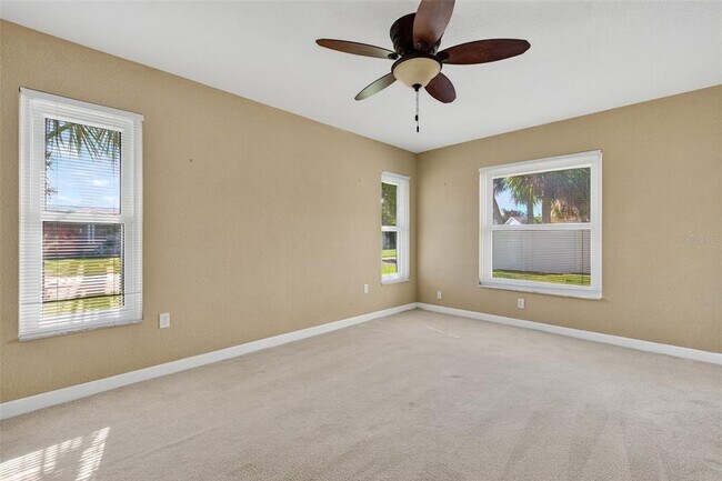 Building Photo - 4300 50th Pl S