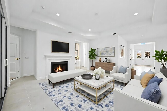 Building Photo - 15144 Wildwood Cir