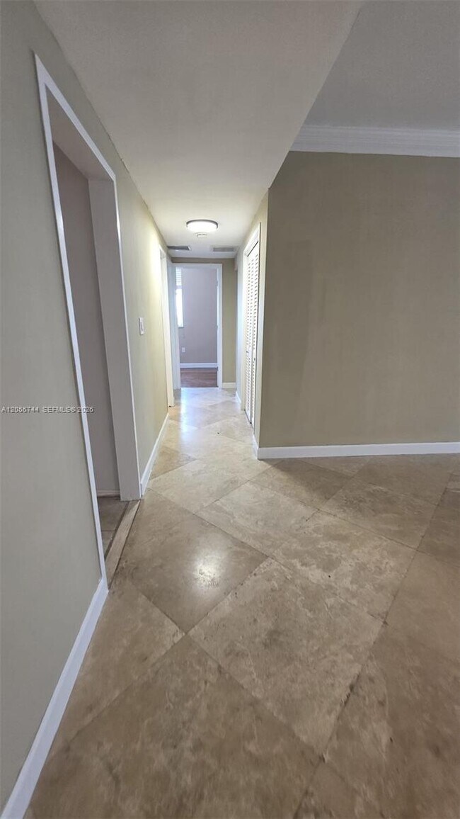 Building Photo - 5825 Collins Ave