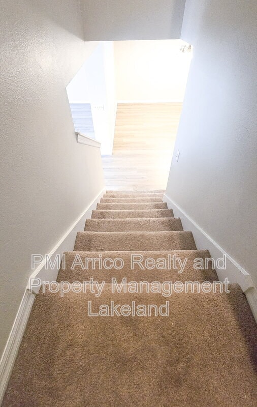 Building Photo - 6955 Lake Eaglebrooke Dr