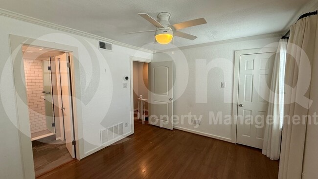 Building Photo - 5505 Live Oak St