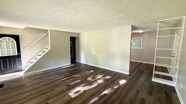 Building Photo - EAST SIDE UPDATED 4 BEDROOM 2 BATH HOME AVAILABLE NOW!