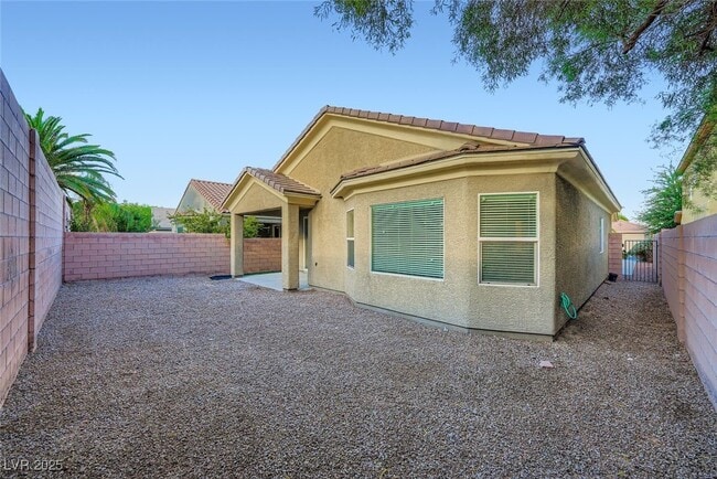 Building Photo - 8229 Oakshire St