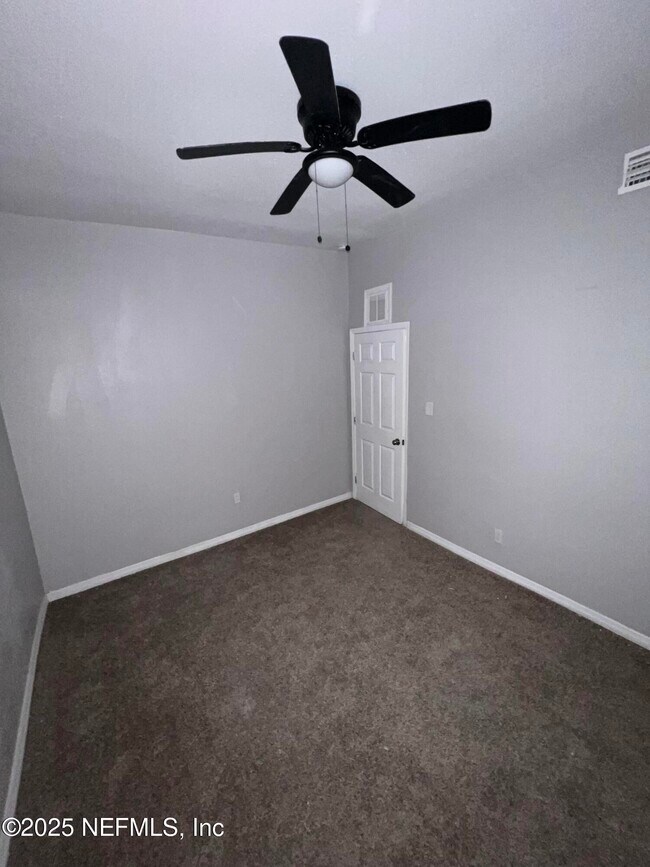 Building Photo - 1412 US-1