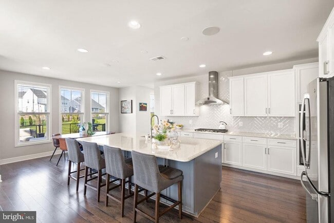 Building Photo - 1108 Coubertin Dr SE