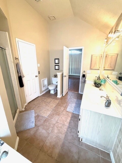 Building Photo - 2713 Clearwater Dr