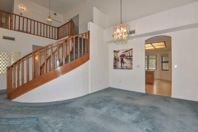 Building Photo - 5413 W Fallen Leaf Ln