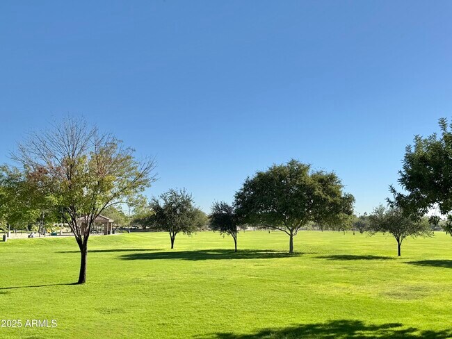 Building Photo - 13737 W Berridge Ln