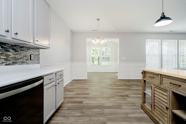 Building Photo - 9413 N Bayfield Dr
