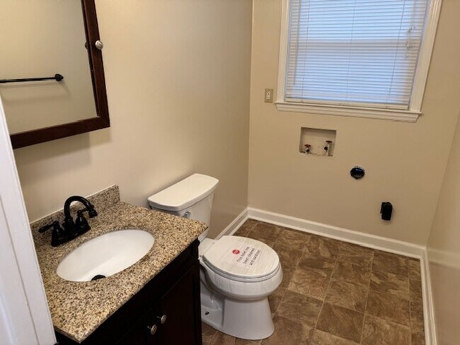 Building Photo - 200 Snead Rd