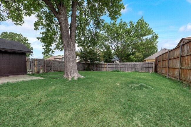 Building Photo - 3702 Lofland Ln