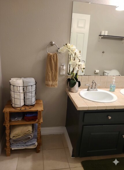 Building Photo - 6501 Jefferson Blvd