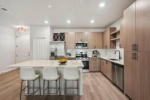 Building Photo - The Whitt