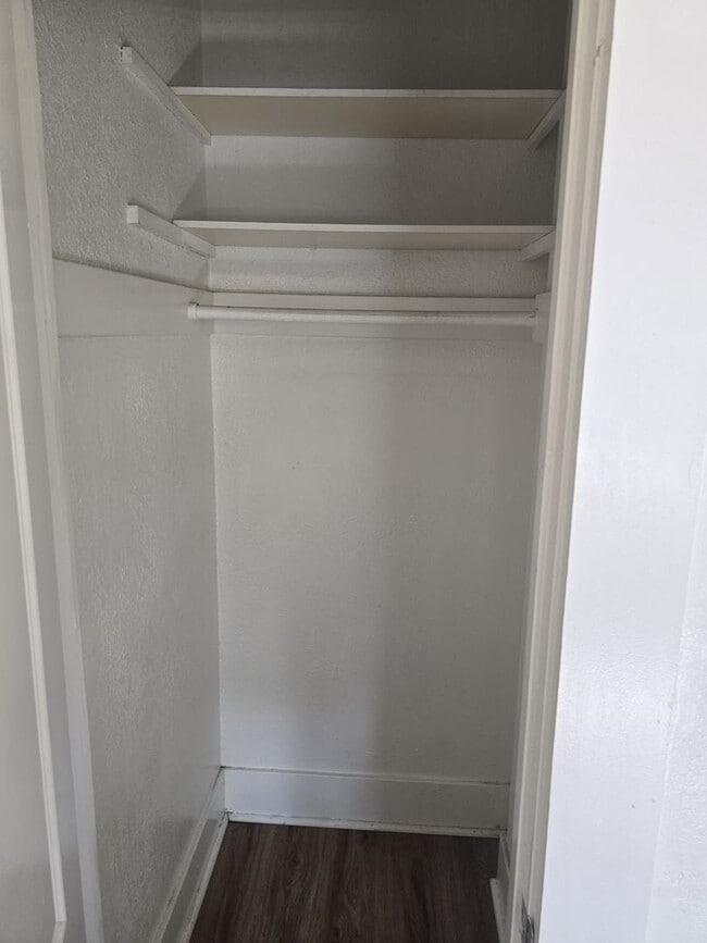 Building Photo - Rental in Long Beach