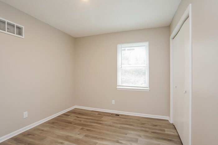 Building Photo - 6808 N Mercier St