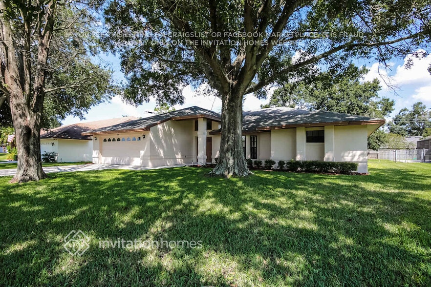 Building Photo - 1060 Colony Arms Dr